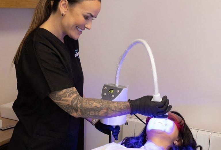 Laser Teeth Whitening vs Home Teeth Whitening